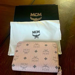 MCM wallet Pink
